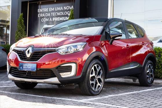 RENAULT CAPTUR 1.6 16V SCE FLEX BOSE X-TRONIC RENAULT CAPTUR 1.6 16V SCE FLEX BOSE X-TRONIC